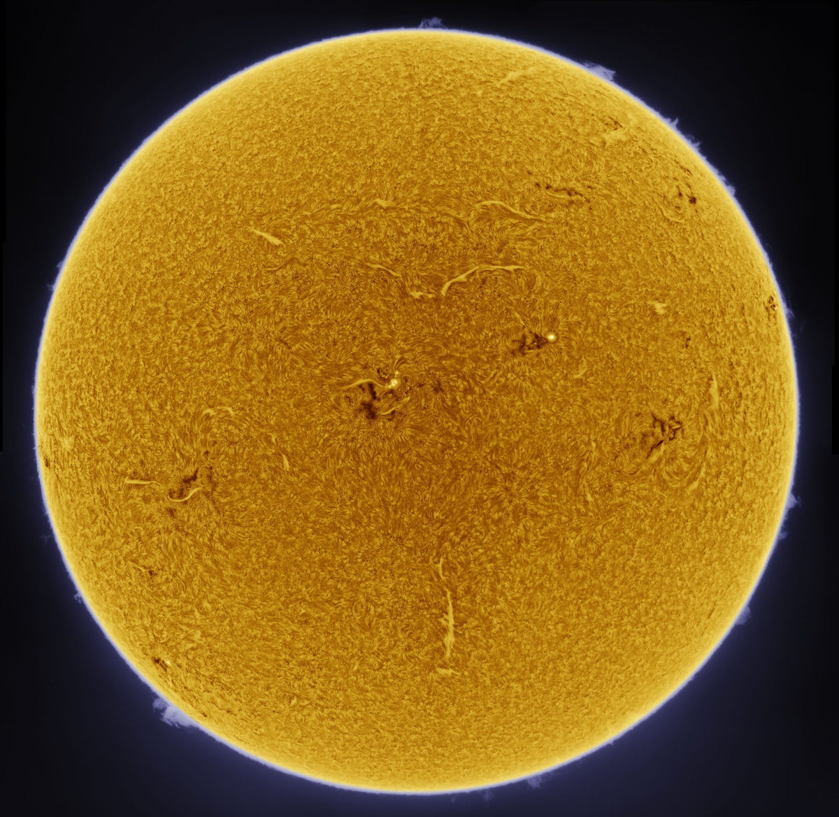 Apollo 428M MAX Pro Camera - Advanced Solar Imaging at Dark Clear Skies